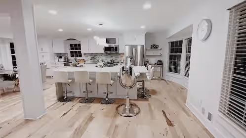 Incredible beautiful home ! Great location close to kc, photo 3