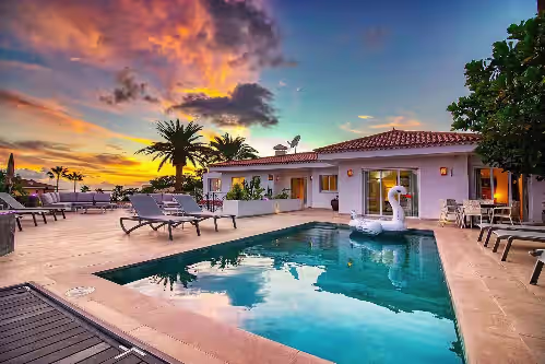 Villa Ginevra, perfect for large groups, with Pool, Sauna & Garden