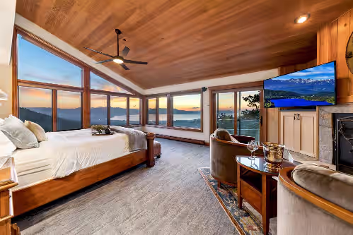 Tahoe Blue Estate, photo 3