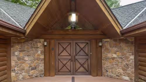 Secluded Executive Log Cabin Lodge with 68 ft Pool on 102 acres, photo 2