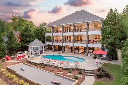 #1 rated overall Lake House in Eastern US!  - Book Your Stay at MacDaddy!
