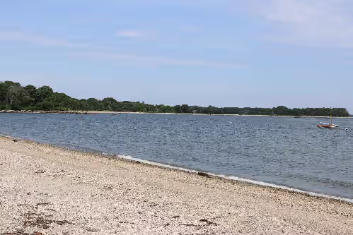 Stunning Historic Estate Private Beach, Tennis Court Near Newport & Narragansett, photo 2