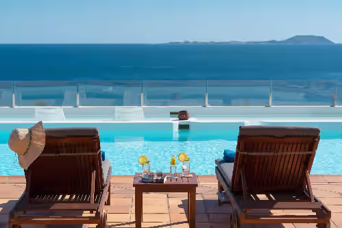 Villa Costa Roja with swimming pools, jacuzzi, mini golf, paddle tennis and sea and volcano views