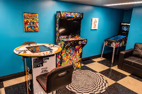 The Downtown Omaha Oasis over 10,000 sq ft includes arcade & rooftop w/ hot tub, photo 4