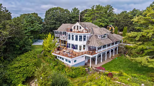 Coastal Estate | Private Beach | Tennis | Firepit | Sleeps 17