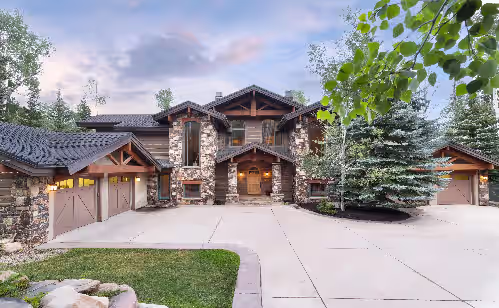Ski in out luxury, hot tub and year-round pool.