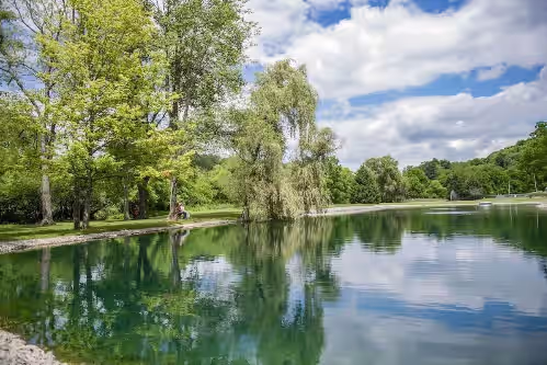 13-Bedroom Family-Friendly Lodge. Quiet. Spacious. 2 Ponds. Pet-free, photo 2
