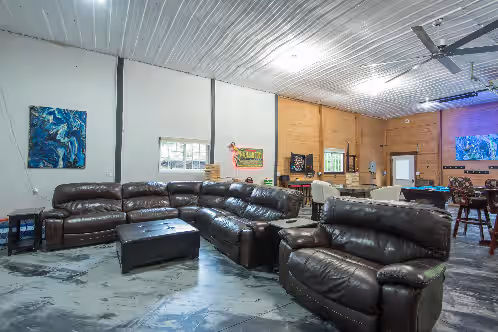 AMAZING & A PARTY BARN, photo 3