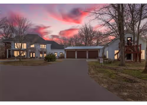 Winter discounts! Enjoy the hot tub, fire pit and movie room, photo 2
