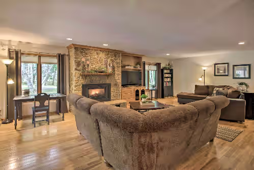 Spacious Verndale Home w/ Backyard Fire Pit, photo 4