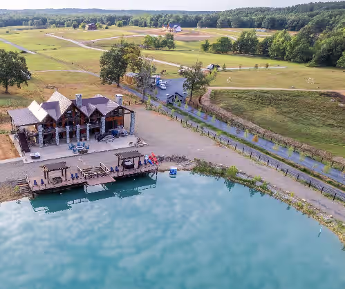 Crystal Lake Mansion: Luxurious Retreat in Broken Bow, Oklahoma