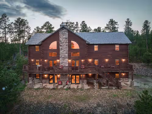 Largest Black Hills Lodge - Sleeps 30 - 13 Bedroom