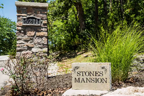 Stone's Mansion in Osage Beach MO, photo 2