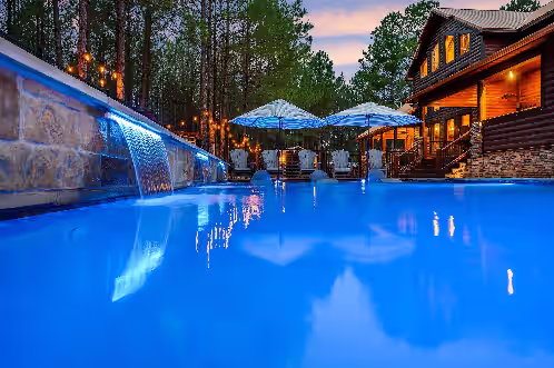 Liquid Therapy Lodge - 6 Bed 6.5 bath!