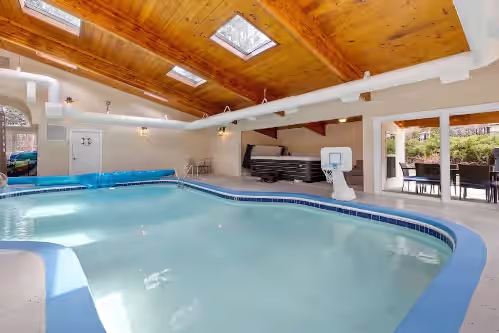 201 S berry · lNDOOR POOL! The FUN house