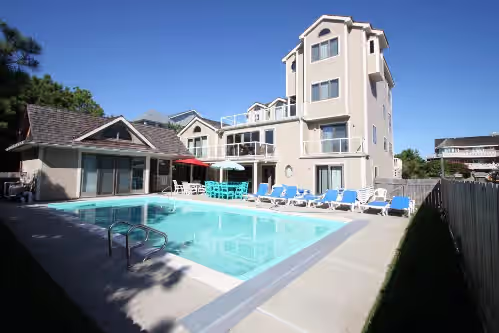 Spectacular 8BR w/Elevator! Sleeps 16 w/Heated Pool, Elevator, 1 House to Ocean w/ Free Activities