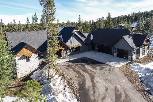6400+ Sq. Ft. Beautiful New Lodge in Powder House Pass w/ Comm. Pool Access!