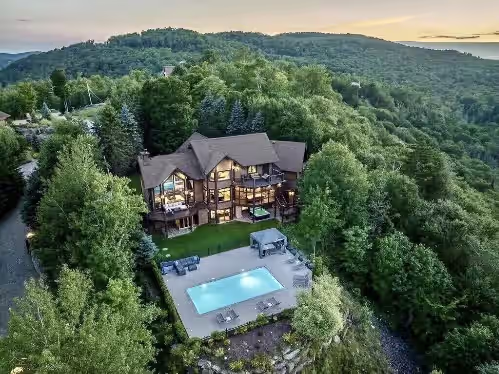 Spectacular home with breathtaking views of Mont-Tremblant! Located near resort, photo 3