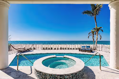 Your Island Paradise Awaits Beachfront, Heated Pool Breathtaking Sunsets