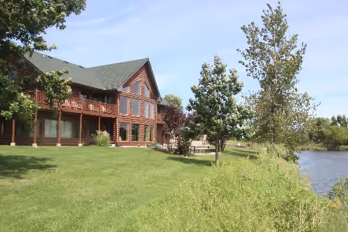 Private lake, lodge and 23 acre retreat south of Des Moines IA