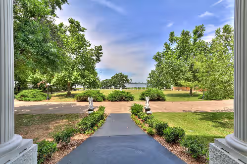 Lewcy Manor 17,000 sq ft Mansion on Lake Overholser, photo 3