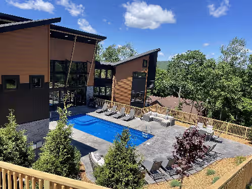 Luxury House private pool & Indoor Basketball court/Movie theater