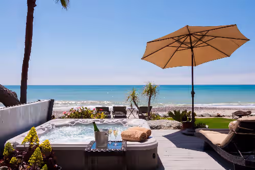 LARGE CONTEMPORARY HOME ON THE SAND, HOT TUB, CHEFS KITCHEN, ENDLESS VIEWS, photo 3