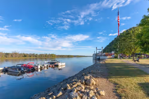 Water Street Lodge! Waterfront 4 Bedroom, 4 Bath, Sleeps 12, photo 4