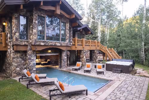 Ski in out luxury, hot tub and year-round pool, photo 4