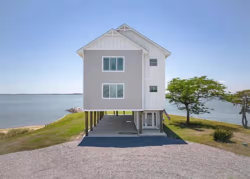 Waterfront, Private Beach and a Boat Slip! All included!