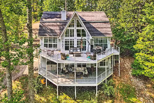 Luxurious Waterfront Home on Pickwick Lake, photo 2