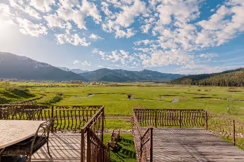 Impressive Multi Family Lodge, photo 3