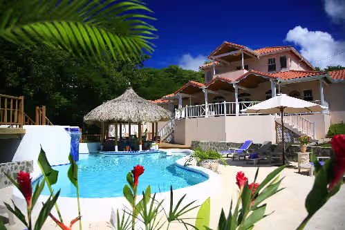 Luxurious 5 Star Ocean View Villa, Fully-Staffed with Chef, 5 min. Walk To Beach