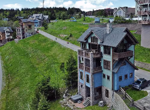 Slope side 8 BR at Sanctuary Majestic Mountain Top Estate 4800 square feet of quality sleeps 16