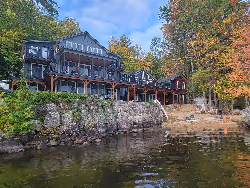 Fabulous Waters Edge with Sandy exclusive beach