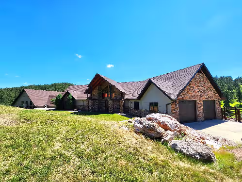 17 Acres of luxury, Comfort, & 2200sf Game Room / Movie Theater, photo 4